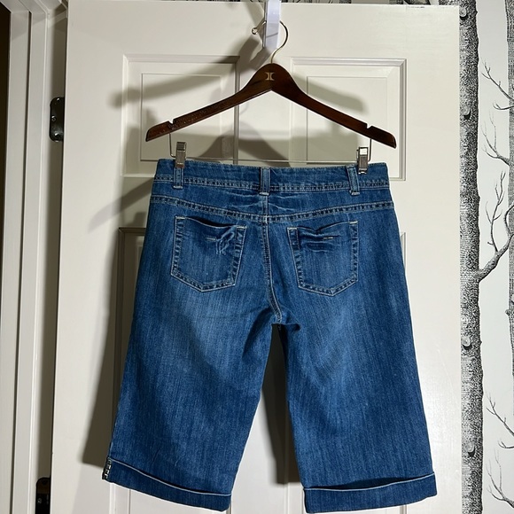 CHRISTIANA ZINN STUDDED DENIM BERMUDA SHORTS-SIZE 4 - Picture 9 of 12